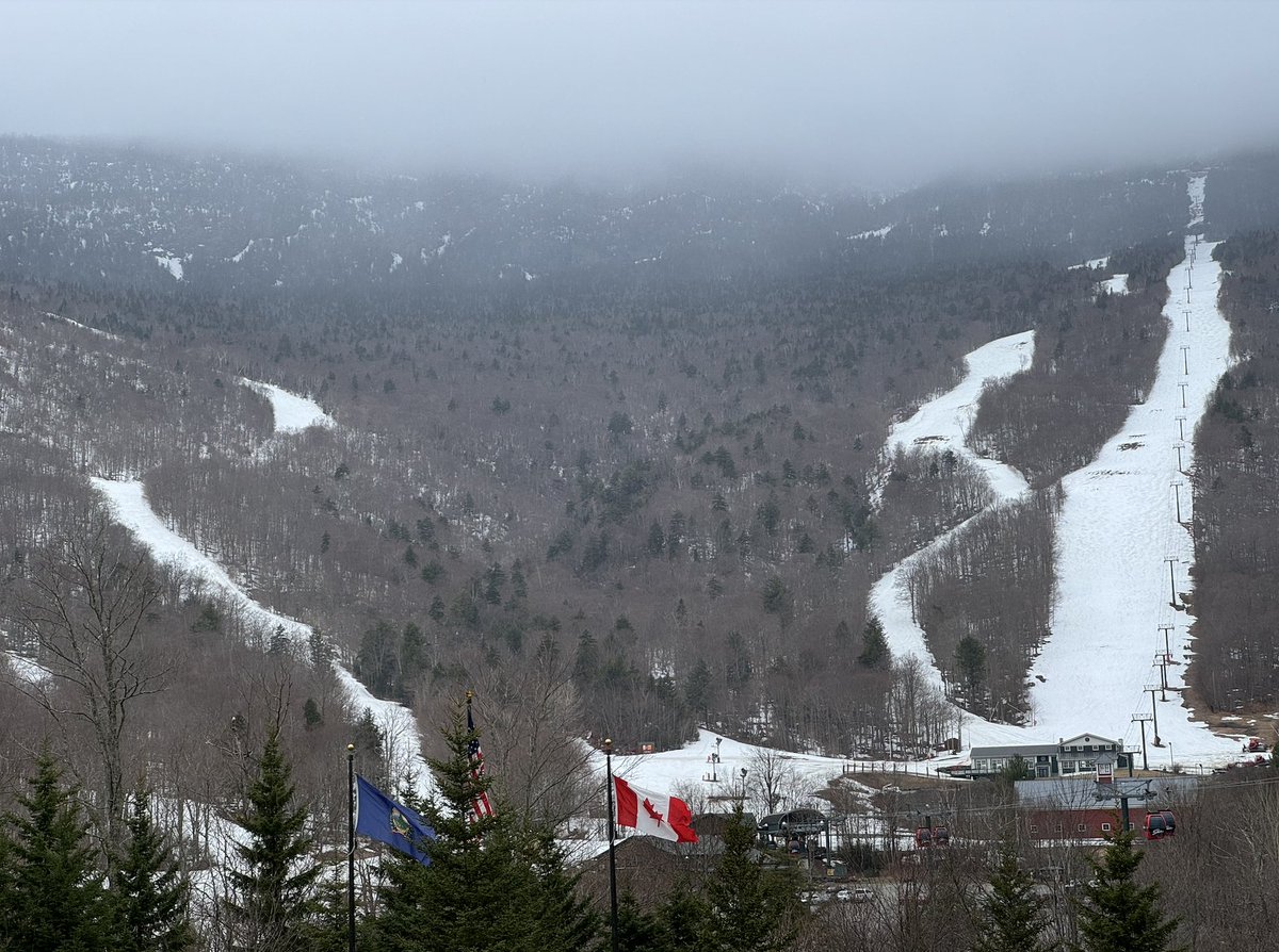 snowing again! up top.. only the very top was great this morning wcax.com/weather/cams/