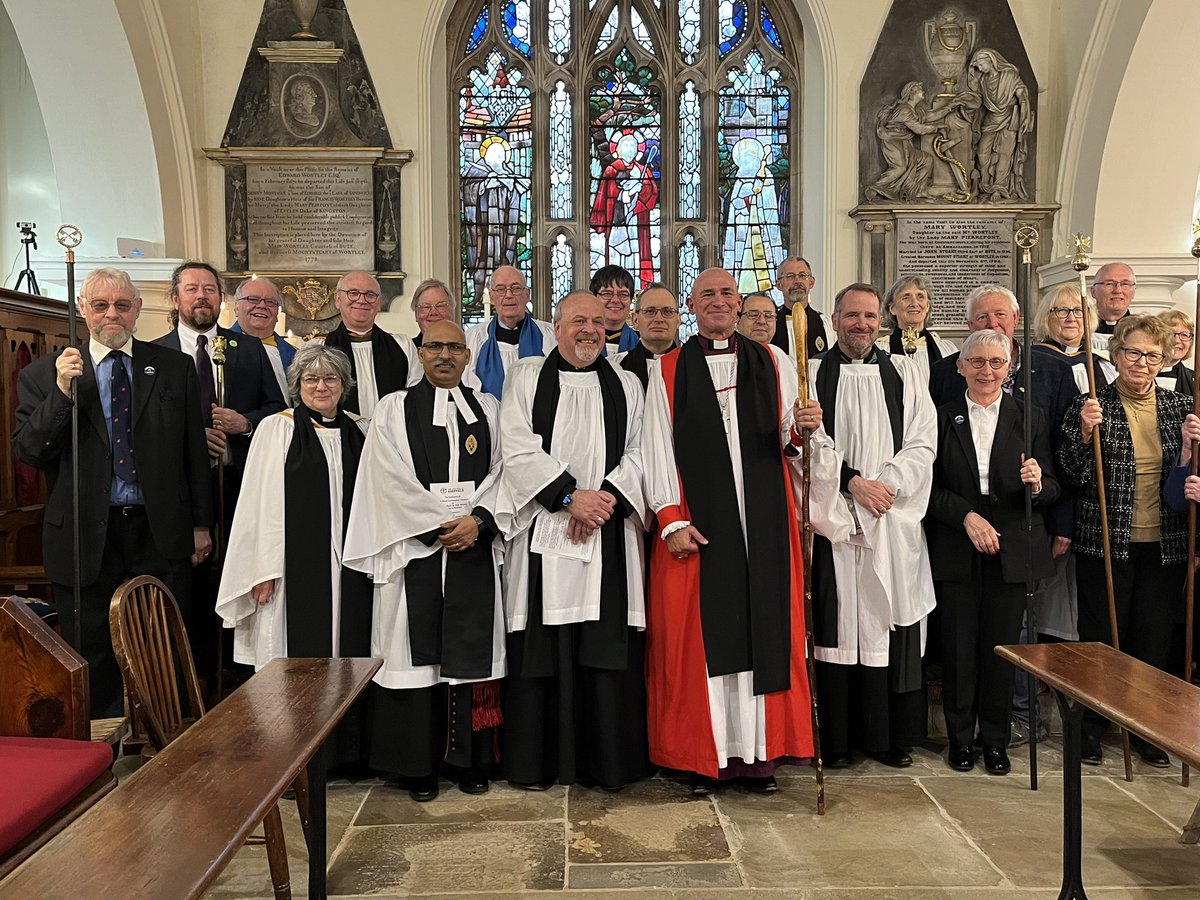 RevIqbal's tweet image. Delighted to induct Chris Herbert this evening in an uplifting worship service. #LightsforChrist @bluefin040 @DioceseofSheff