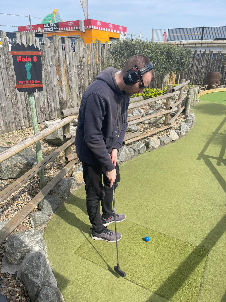 Cascade_Cohen's tweet image. Tom had a fantastic day yesterday at Great Yarmouth, enjoying many different activities but particularly Mini golf. 🏌‍♀️⛳️

#GreatYarmouth 
#fundaysout