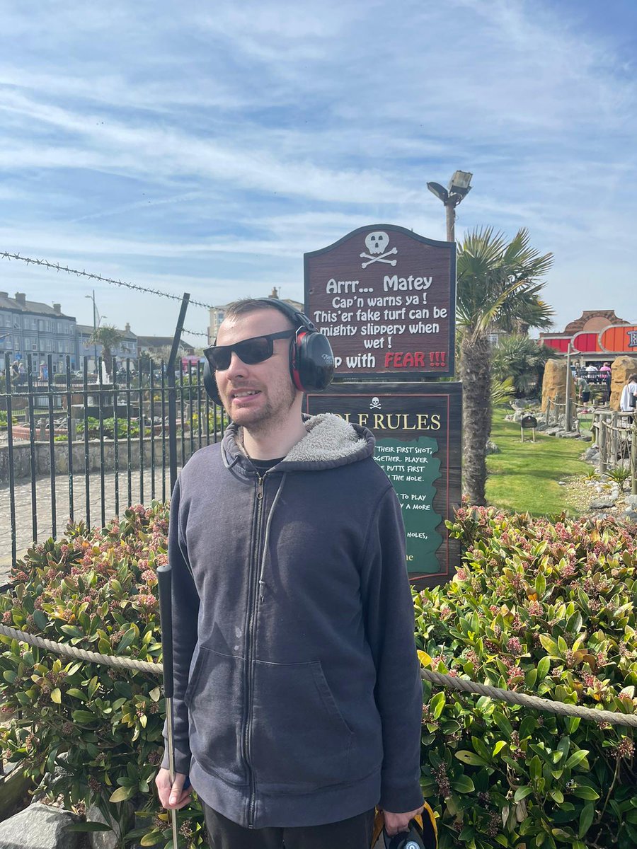 Cascade_Cohen's tweet image. Tom had a fantastic day yesterday at Great Yarmouth, enjoying many different activities but particularly Mini golf. 🏌‍♀️⛳️

#GreatYarmouth 
#fundaysout