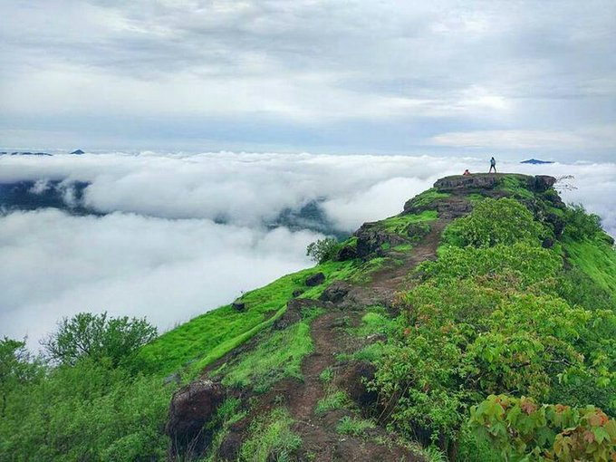Matheran boasts multiple points and places of tourist attractions. Trekking routes are also very famous in and around Matheran.
