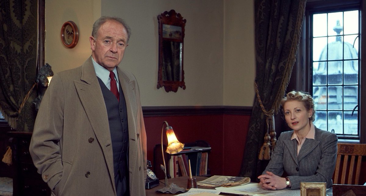 SaveRedlandLibr's tweet photo. 10pm TODAY on #ITV3

From 2015, s8 Ep 1 of #Detective #Drama “Foyle’s War” -  “High Castle” directed by #StuartOrme &amp; written by #AnthonyHorowitz

🌟#MichaelKitchen #HoneysuckleWeeks #DanielWeyman #EllieHaddington #TimMcMullan #RupertVansittart

#FoylesWar https://t.co/uMSVnaxZUg