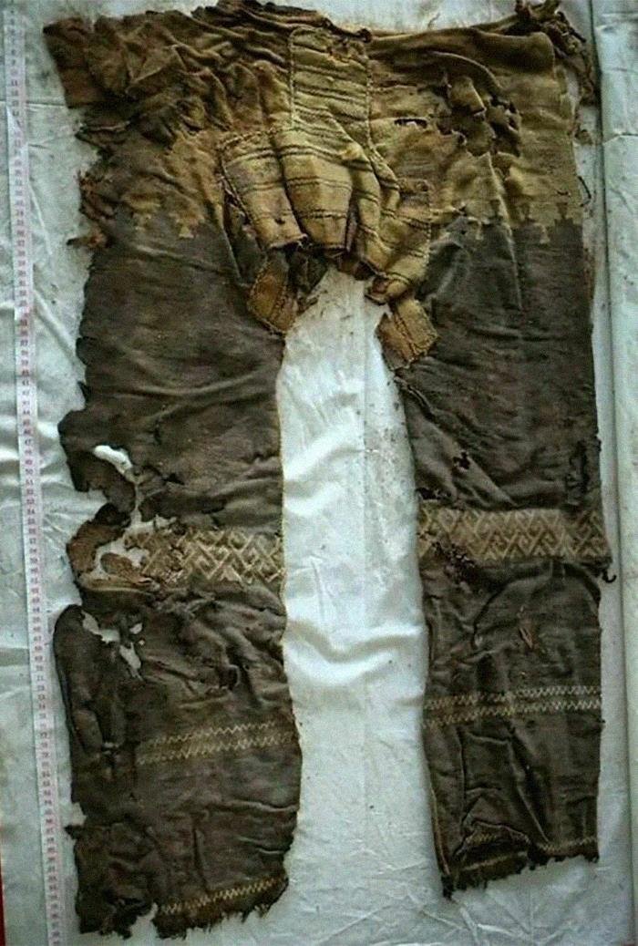 RelatocuriosoK's tweet photo. Par de pantalones de 3.000 años encontrados en China. ⁣Los pantalones fueron descubiertos en una tumba en el noroeste de China. https://t.co/PuJ6jFBdh0