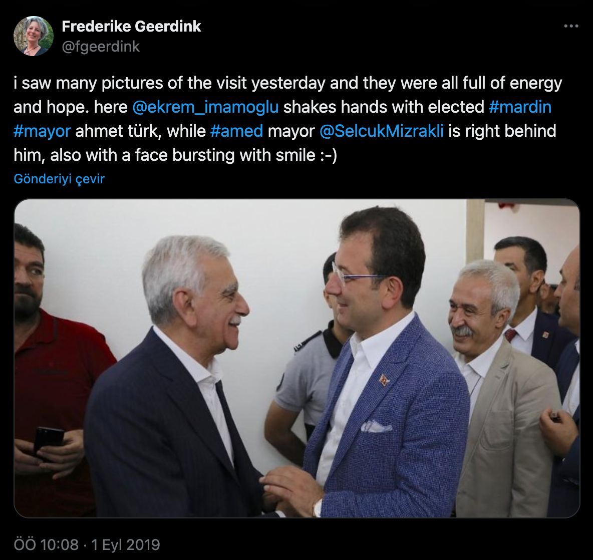 Selçuk Bayraktar'ın Hakkari ziyaretinin fotoğrafına 'Defol Kürdistan'dan' yazan PKK destekçisi Frederike Geerdink'in Ekrem İmamoğlu'na destek paylaşımları ortaya çıktı. Hainlik çok normelleşti artık.