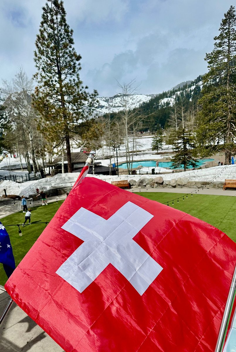 smiling_house's tweet photo. Smiling House Group is thrilled to be participating in the Mountain Travel Symposium in beautiful North Lake Tahoe!

We are representing the vacation rentals industry – and showcasing our properties as the perfect retreat for skiers and snowboarders across the globe!

⛷️🗻❄️ https://t.co/wlY3Fqe0cP