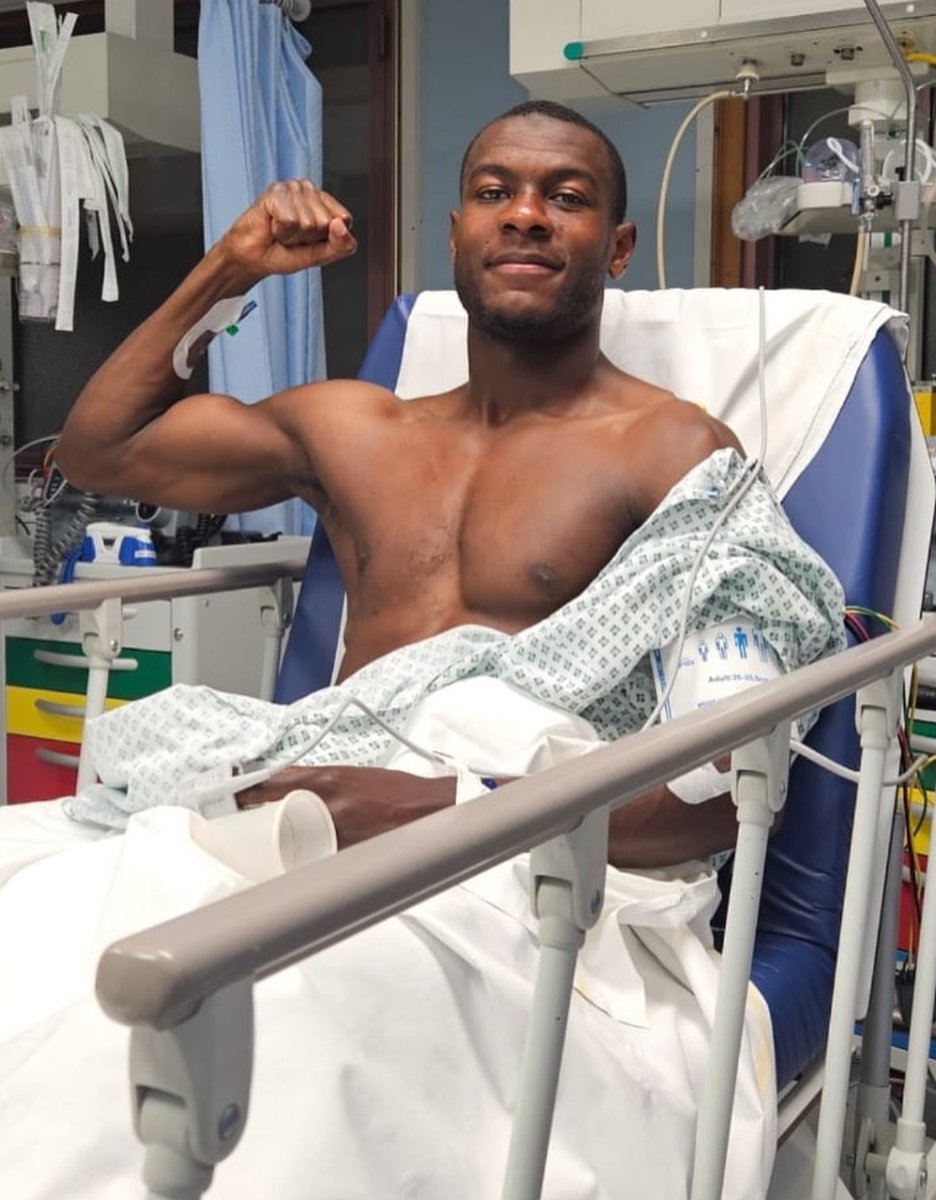 🚨 AS Roma defender Evan Ndicka is currently safe and out of danger after his heart scare.

He’s feeling well and in good spirits.

Ndicka collapsed on the pitch against Udinese but he’s now conscious, with the squad set to return to Roma shortly.

Thoughts with Evan! ❤️