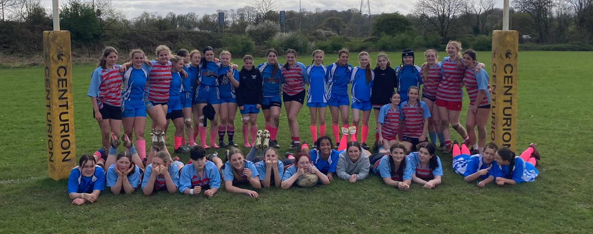 What a day for our girls 🌞🏉
U12s & U14s travelling to play in a festival @BanburyRUFC with u12s going undefeated 💪🏻🏉
U16s @akunited_u16 were away to @OgwrHawks 
Thanks to all for a great day of Rugby 
#ArrowsArmy #RugbyGirls #RugbyFamily 🏹🏉⚔️