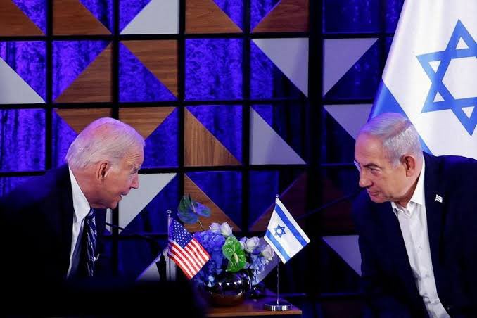 XtraInnovator's tweet image. #PresidentJoeBiden cautioned #PrimeMinisterBenjaminNetanyahu against a retaliatory strike on #Iran following a mass drone and missile assault on #Israel. The U.S. stance emphasizes support for Israel's defense but opposes further escalation. #Jordan'sKingAbdullah also urged