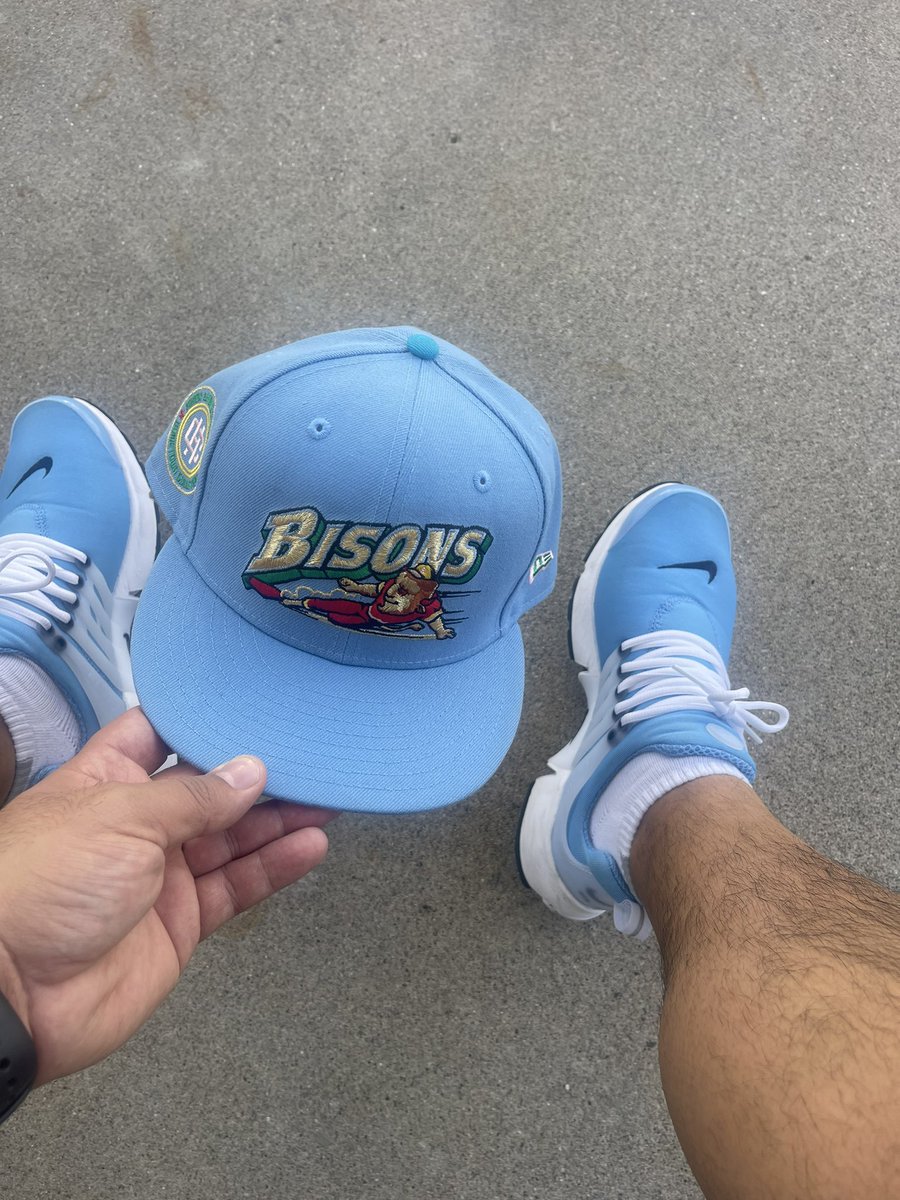 KicksNfitteds26's tweet image. It’s 77 degrees out here in Detroit. Had to bring out some shorts 

#KOTD #Nike #Presto “University Blue”
#FOTD #NewEra #BuffaloBisons 
#KicksNfitteds #FittedsNkicks
#KicksNFitteds26 #KillerCombo
#PINdejo #PINdejos 
#YourSneakersAreDope