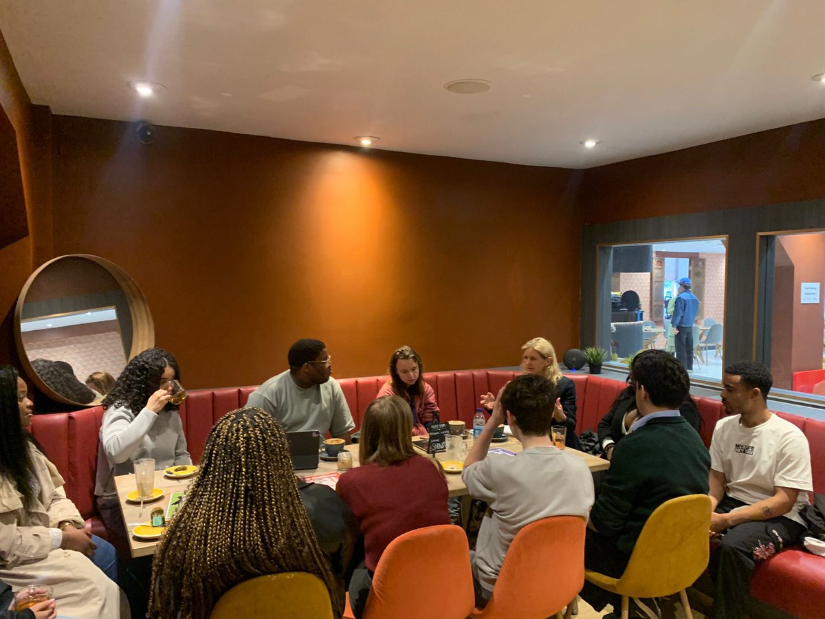 Very pleased to join young people in #Leeds for some really good discussions about a wide range of issues & to show my support for the #GiveAnX campaign from @mylifemysay in partnership with @_CFTA urging young people to register to vote ahead of National Voter Registration Day🗳️