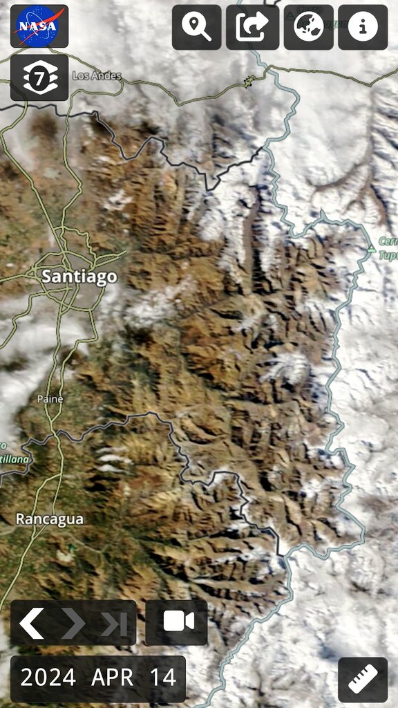 Algo de nieve dejó la #BajaSegregada en las altas cumbres de la Cordillera de Los Andes en la RM.