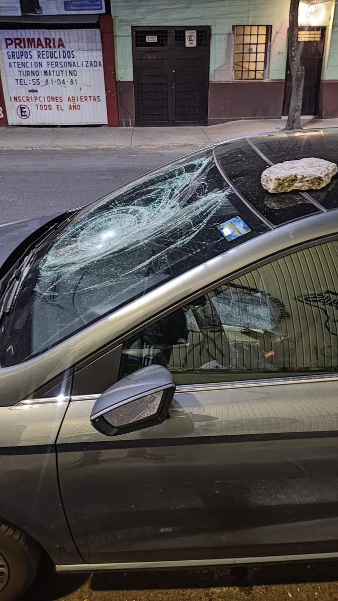 santillanpe1's tweet photo. Lamento y reprocho el cobarde atentado del que fue objeto mi compañero y amigo Carlos Yael Vázquez Méndez, representante de @MorenaCiudadMex ante el @iecm. https://t.co/foaKhceag3