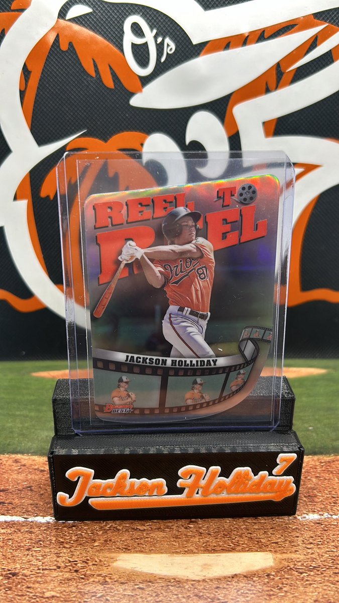 OsCardGiveAways's tweet photo. ORIOLES WIN!!

Cowser with the Insurance Dong but today belongs to Jackson Holliday with his first MLB hit!

Like retweet &amp;follow! I’ll select one lucky follower around 8pm EST tonight to receive this Jackson card and a Jackson Holliday stand (color of their choice ) #Birdland https://t.co/O2LKSvKV5N