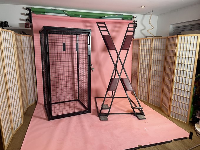 All set up for my GG shoots, what set you wanna see us play in first? Of course there is still a bedroom