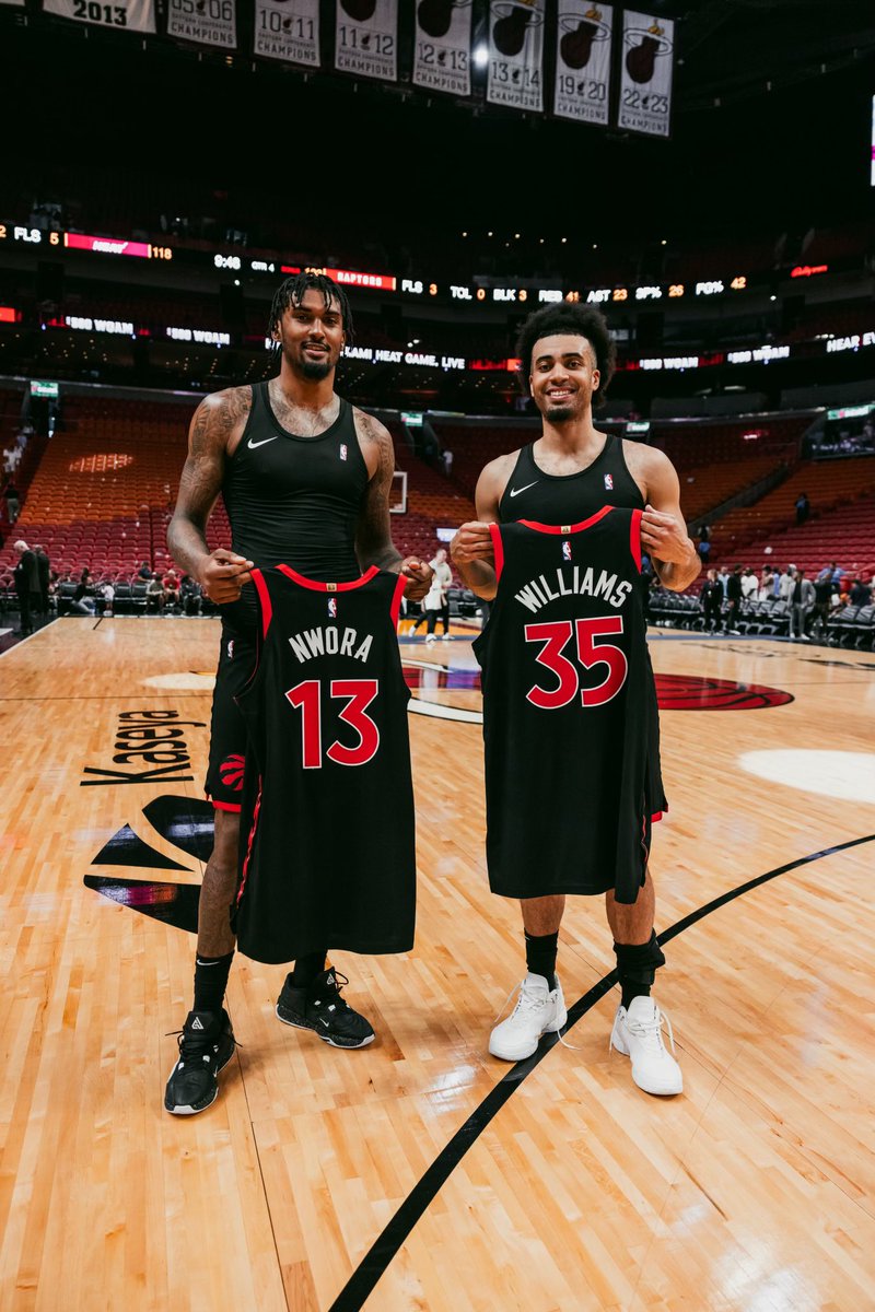 Same guys, same colors, different team #GoCards x #ProCards