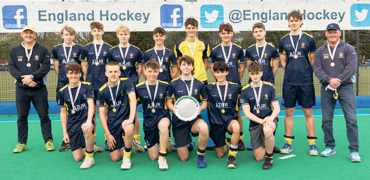 EnglandHockey's tweet photo. Winners:

Boys’ U18 T1 Cup – Repton
Boys’ U18 T2 Plate – Eastbourne
Boys’ U18 T2 Cup – Bromley and Beckenham
Boys’ U18 T1 Plate – London Wayfarers

2/3 https://t.co/muqspk6I8U