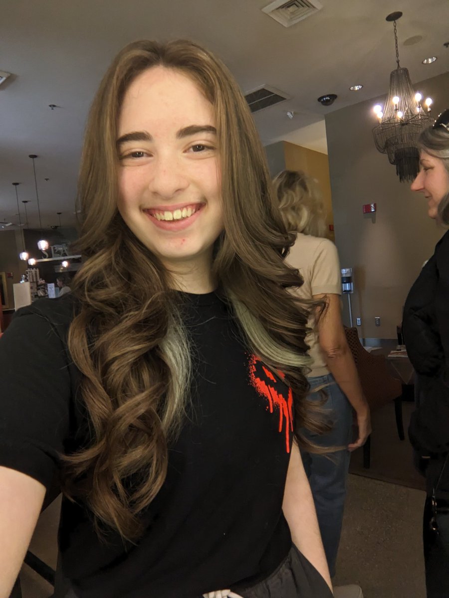 dog_shasta's tweet photo. Guys guys guys look at my hair https://t.co/MMe6YO1q7o