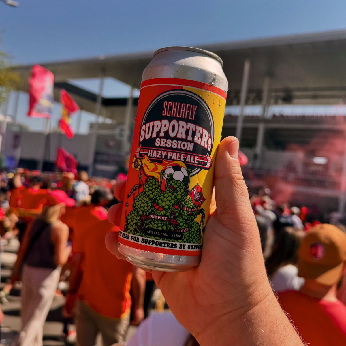 ThreeOnePour's tweet photo. There’s nothing more electric than being part of a @stlcitysc supporters march before game day; however a Supporter’s Session Hazy Pale Ale from @Schlafly helps to add something extra to the excitement! https://t.co/ComroZ9iJy
