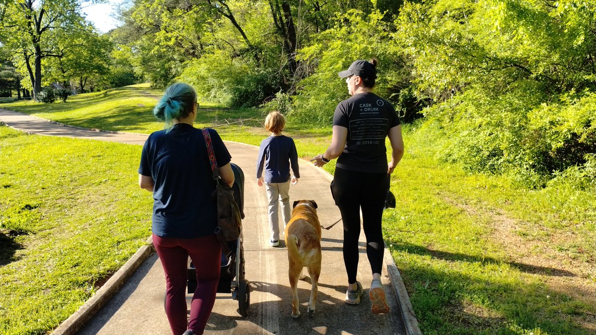rob4bhm's tweet photo. Yesterday we went to the St. Elias Lebanese Food and Cultural Festival! We had a wonderful walk through George Ward Park and the neighborhood to get to the event, ate a great dinner, including Lebanese coffee and doughnuts, and enjoyed the wonderful music and dancing! #GlenIris https://t.co/TgE0g2V4iB