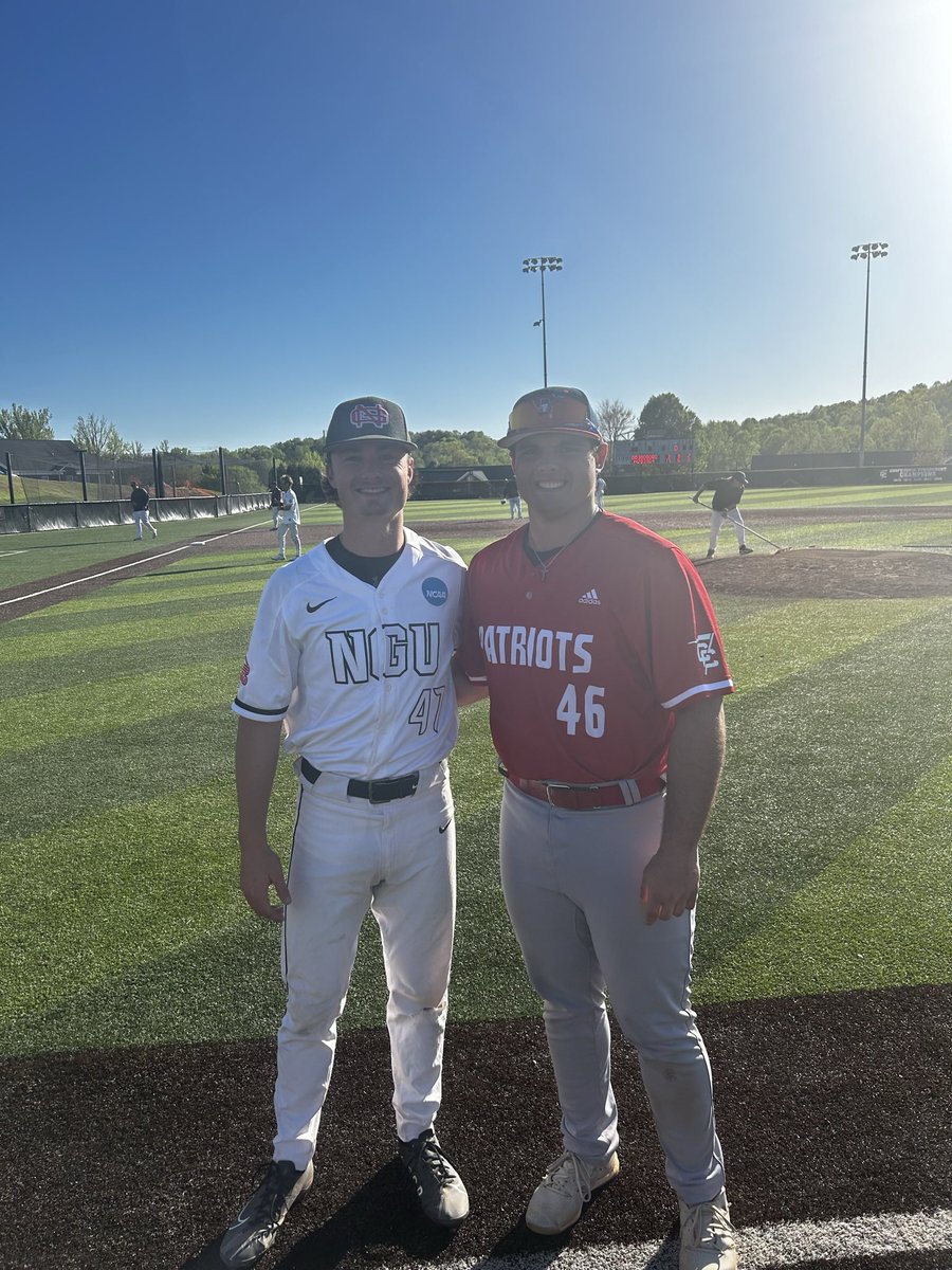 Rich Billings (@rbillings13) on Twitter photo Love to see former Lakehawks <a href="/Evan_Loeser11/">Evan Loeser</a> & <a href="/hunter_looper/">hunter looper</a> squaring off against each other this weekend! #WingsUp Love to see former Lakehawks <a href="/Evan_Loeser11/">Evan Loeser</a> & <a href="/hunter_looper/">hunter looper</a> squaring off against each other this weekend! #WingsUp