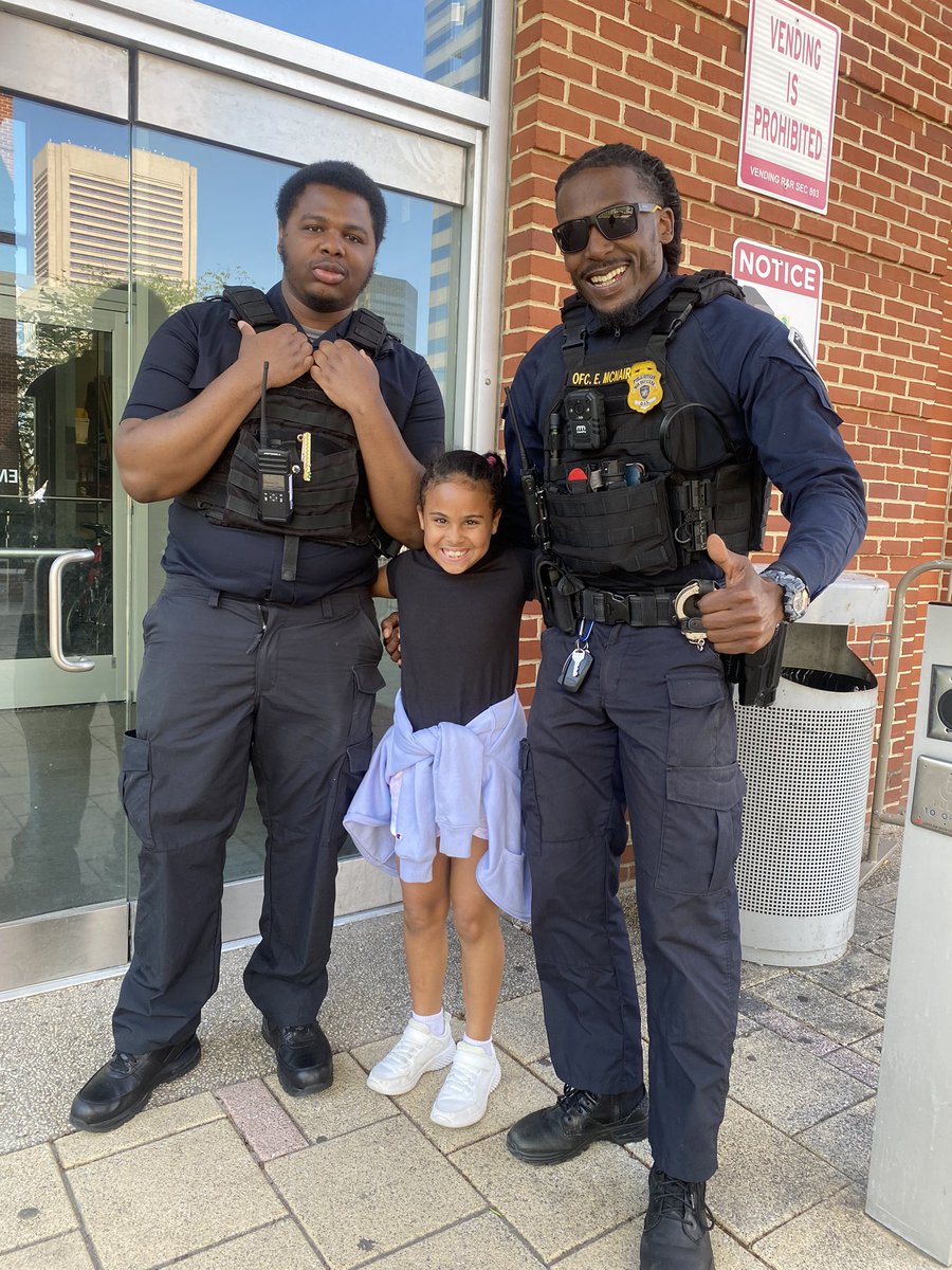 On the way out of Camden Yards…. Olivia- “I’ll be an officer soon!” Police- “Let’s GO!” Proud Mommy Moment 🥹 Thank you @BaltimorePolice 🇺🇸