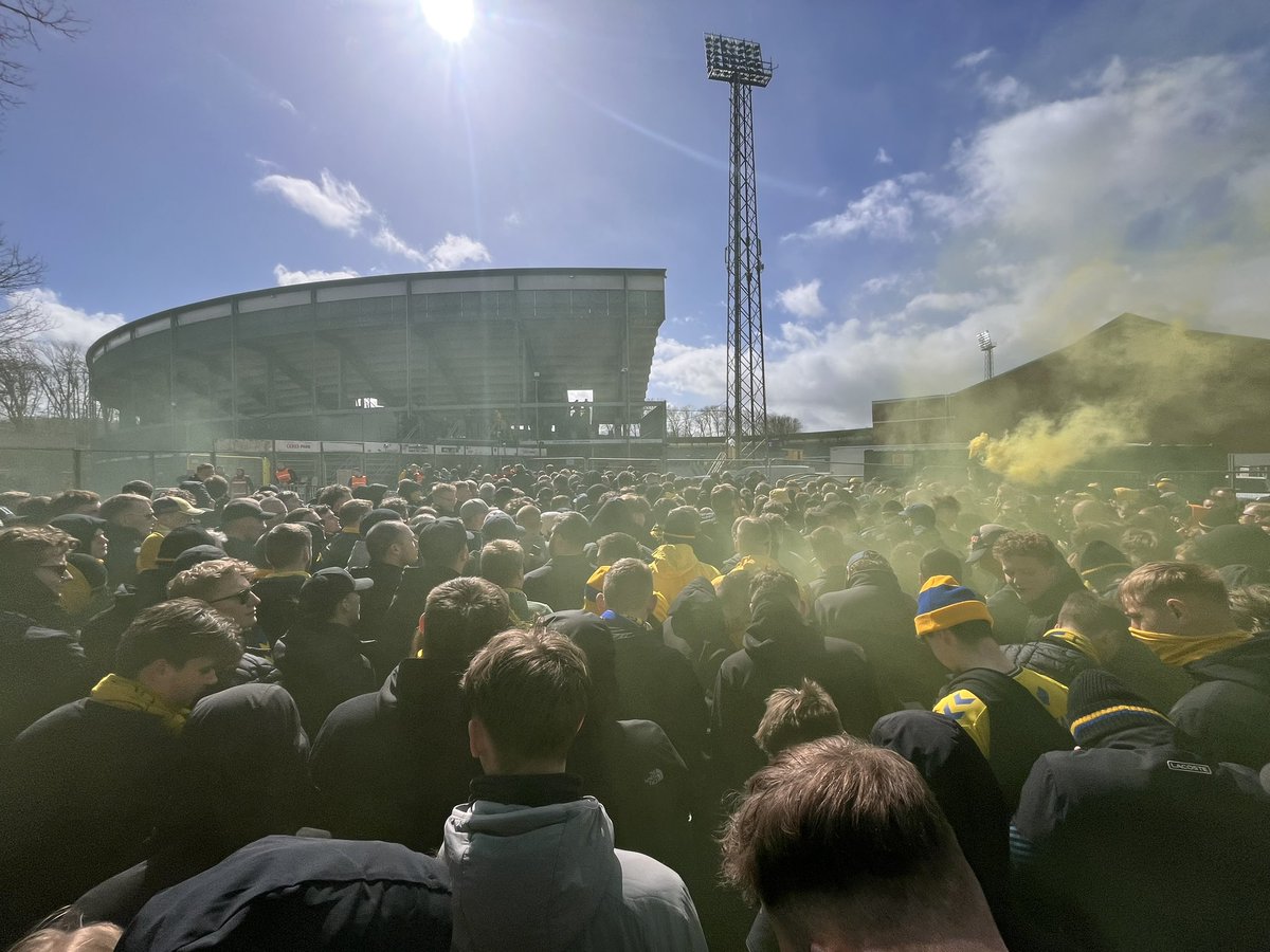 Nummer 1 over alt 🫶🏽😎💛💙🤩 #Brøndby #SlDk Tak til Aarhus for endnu engang at ligger by, til en fantastisk weekend 😮‍💨💨 og TAK til alle jer jeg mødte på min vej👊🏽 Godt der er andet i livet end fodbold resultater 🤦🏽‍♂️🥹