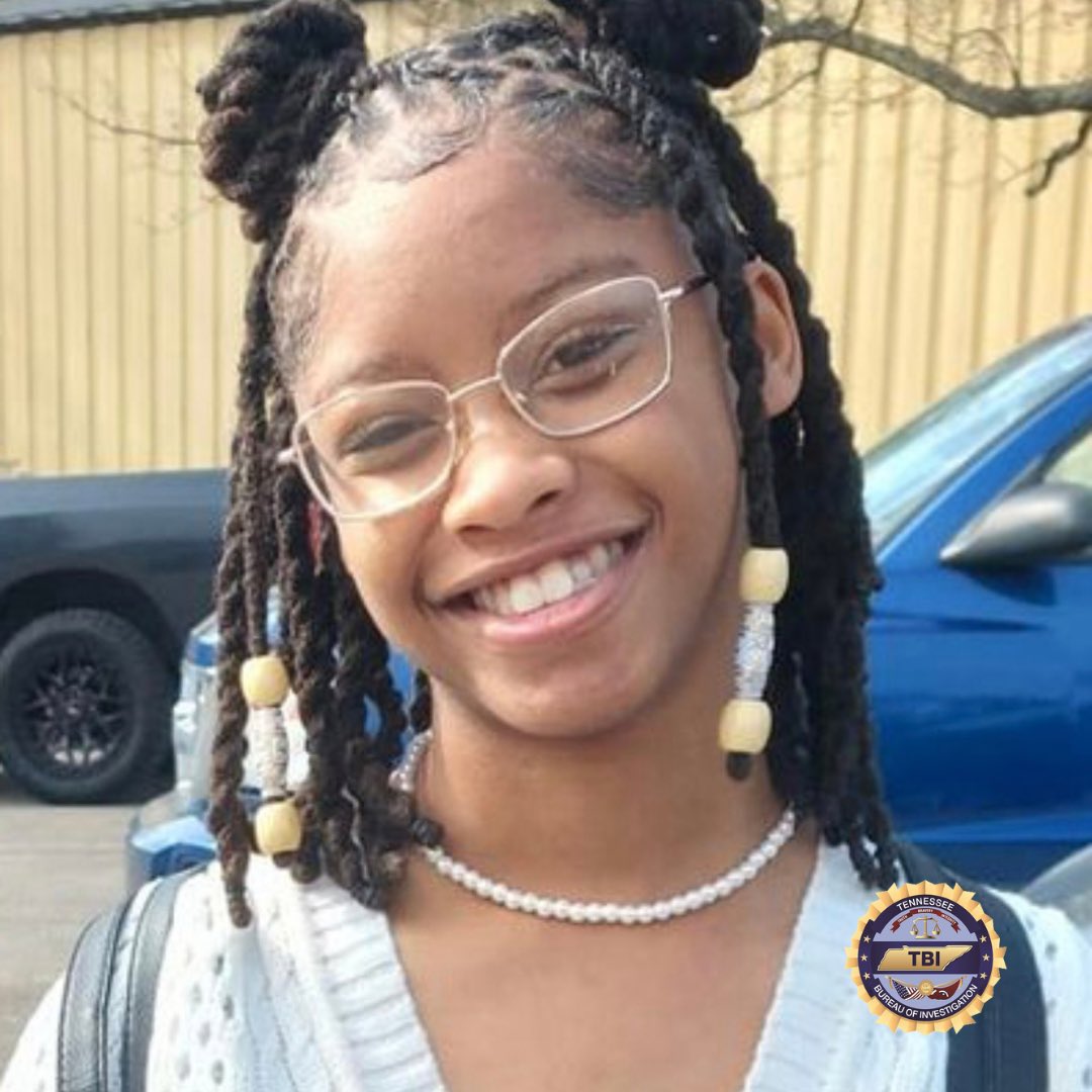 An #EndangeredChildAlert has been issued for 15-y/o Alexandria Chatman, missing from Germantown. She was last seen at 2p on April 12th, wearing a black hooded sweatshirt, black pants, white, tennis shoes, clear framed glasses. She’s 4’9”, 100 lbs, has black hair, brown eyes.