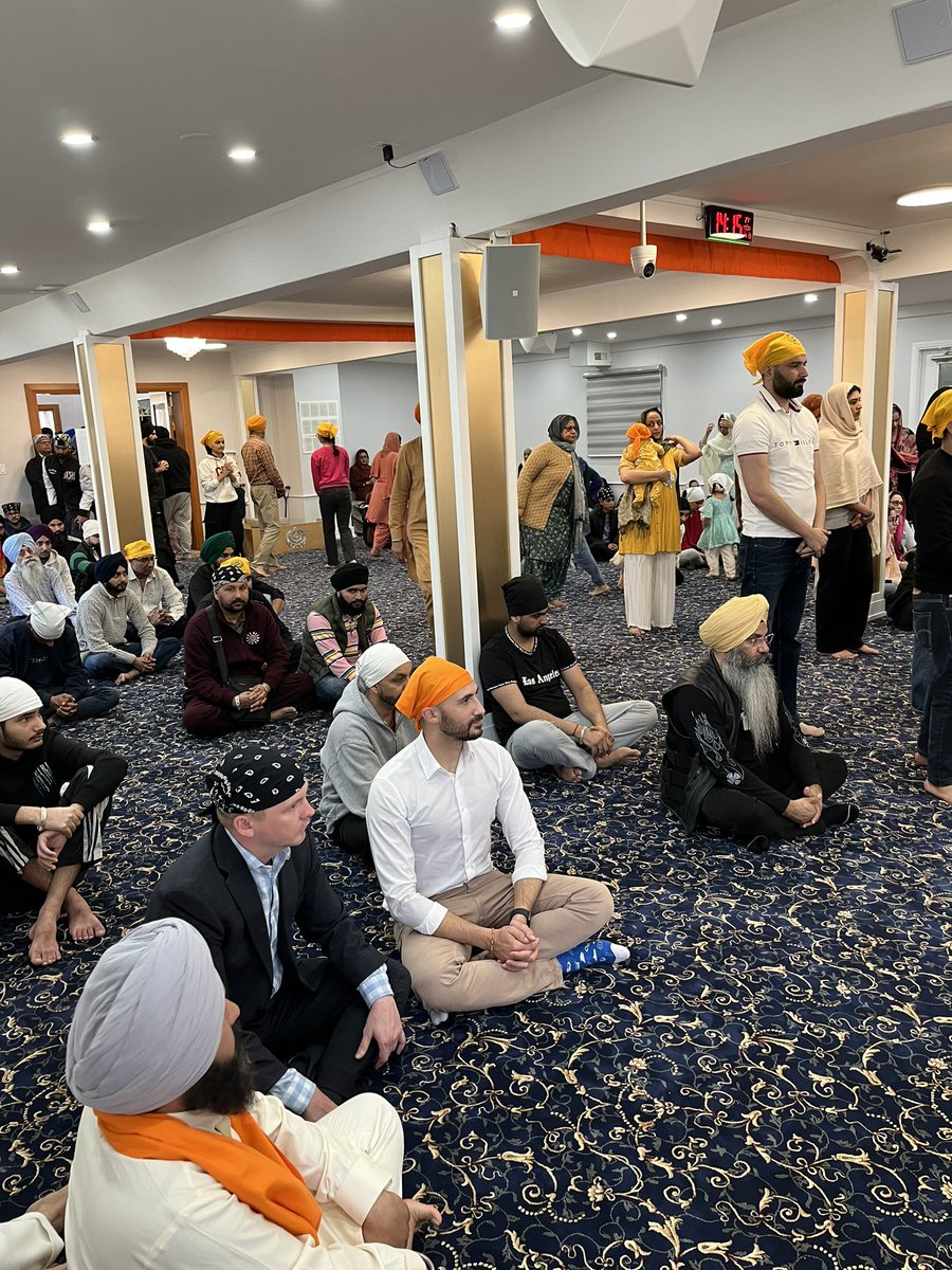 Today, I had the pleasure of joining Minister @Sflecce at the Gurdwara Guru Nanak Mission Centre to celebrate Vaisakhi, the birth of Khalsa. Wishing all Sikh Ontarians a Happy Vaisakhi!