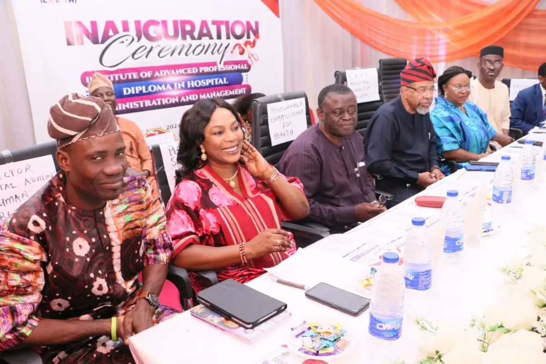 LASUTH INAUGURATES ADVANCED PROFESSIONAL DIPLOMA PROGRAMME IN HOSPITAL ADMINISTRATION  Read more: lagosstate.gov.ng/lasuth-inaugur… @jidesanwoolu @drobafemihamzat @LASUTHikeja @gbenga_omo @gboyegaakosile @BSaluHundeyin @Mr_JAGs #LASG #AGreaterLagosRising