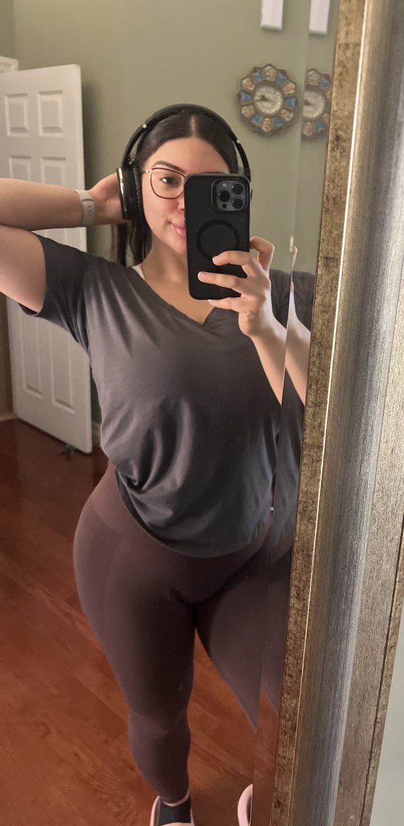 AgingDeath's tweet image. Do you even lift bruh? 😎