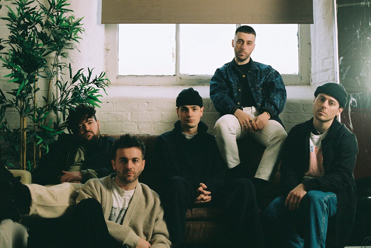 Announcing Blackpool ensemble @BSTNMNR here at SWX. Penned for September 24th, tickets go on sale this Friday at 10am. All to the beat of their new single 'Sliding Doors' which dropped earlier this month. Set reminder now. #SWX #Live #BostonManor