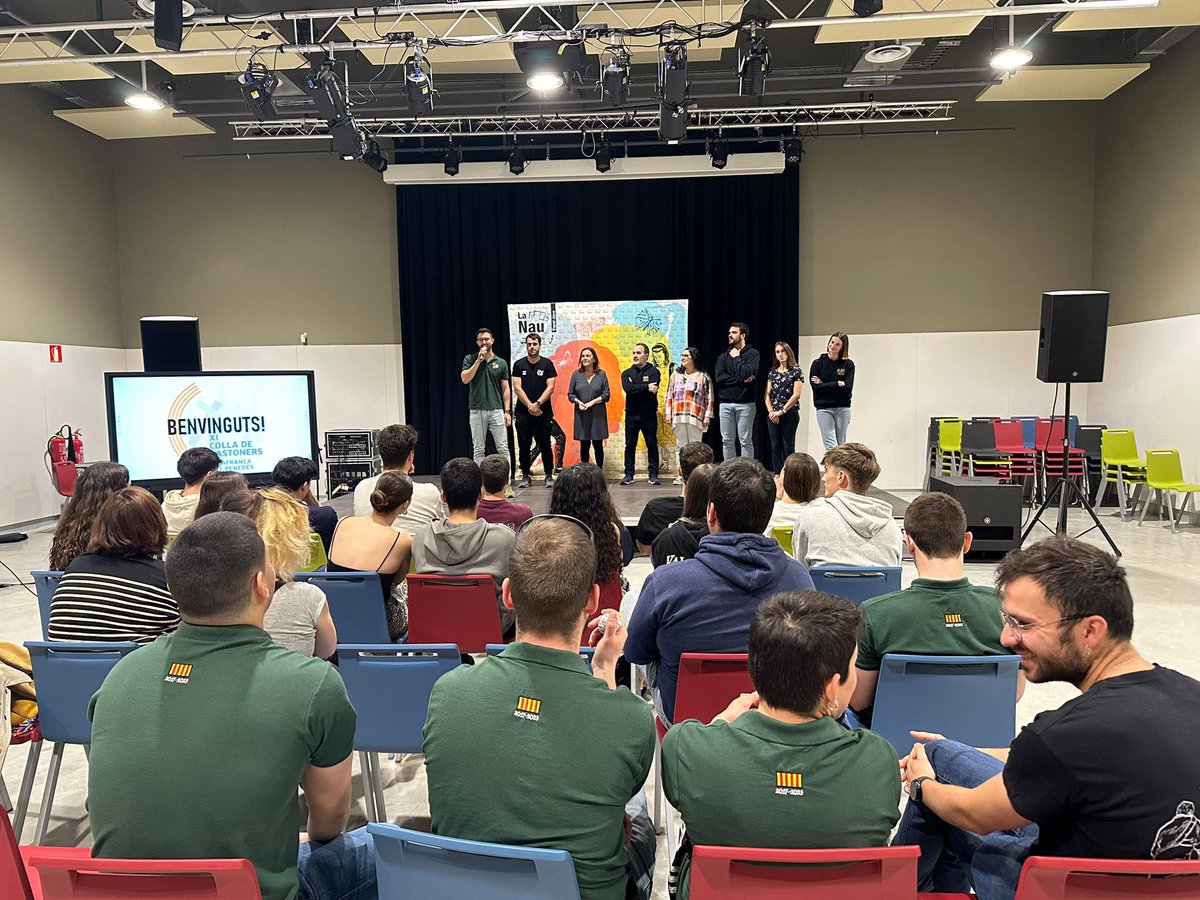 BastonersVP's tweet photo. Ahir va tenir lloc l’acte de benvinguda de la nova colla dels Bastoners de Vilafranca. 

Va ser un matí productiu en el que vam compartir experiències i transmetre informació per tal de fer el millor relleu possible. https://t.co/lf55DC8gzv