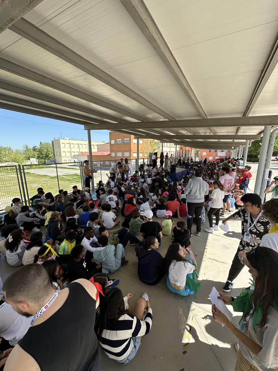 XabiCamino's tweet photo. ¡Qué regalo supone compartir la fe con los más peques de nuestros Centros Juveniles! Gracias a todos por un gran Encuentro de #Chiquis 2024: más de 600 niños, animadores y salesianos/as compartiendo amistad y fe con el estilo de Don Bosco. Aranjuez, 12-14 de abril. https://t.co/3wtzeNF4bO