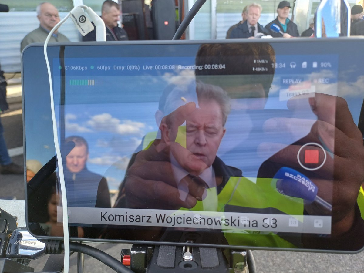 ZenekYTChanel's tweet photo. Dzisiejsze spotkanie z @jwojc  na trasie S3 w Renicach- zachodniopomorskie. 
Warto było przyjechać.  Atmosfera była gorąca,  padło wiele pytań,  przykładów, natomiast to jeszcze nie rozwiąże naszych problemów. 
Ważna jest tu dobra wola Komisarza i chęć dialogu - Doceniamy. https://t.co/0Q0kywApN5