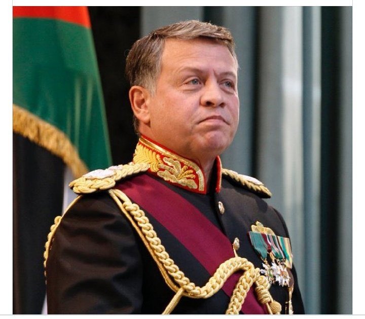 Curse him every day .Traitor Jordanian king.