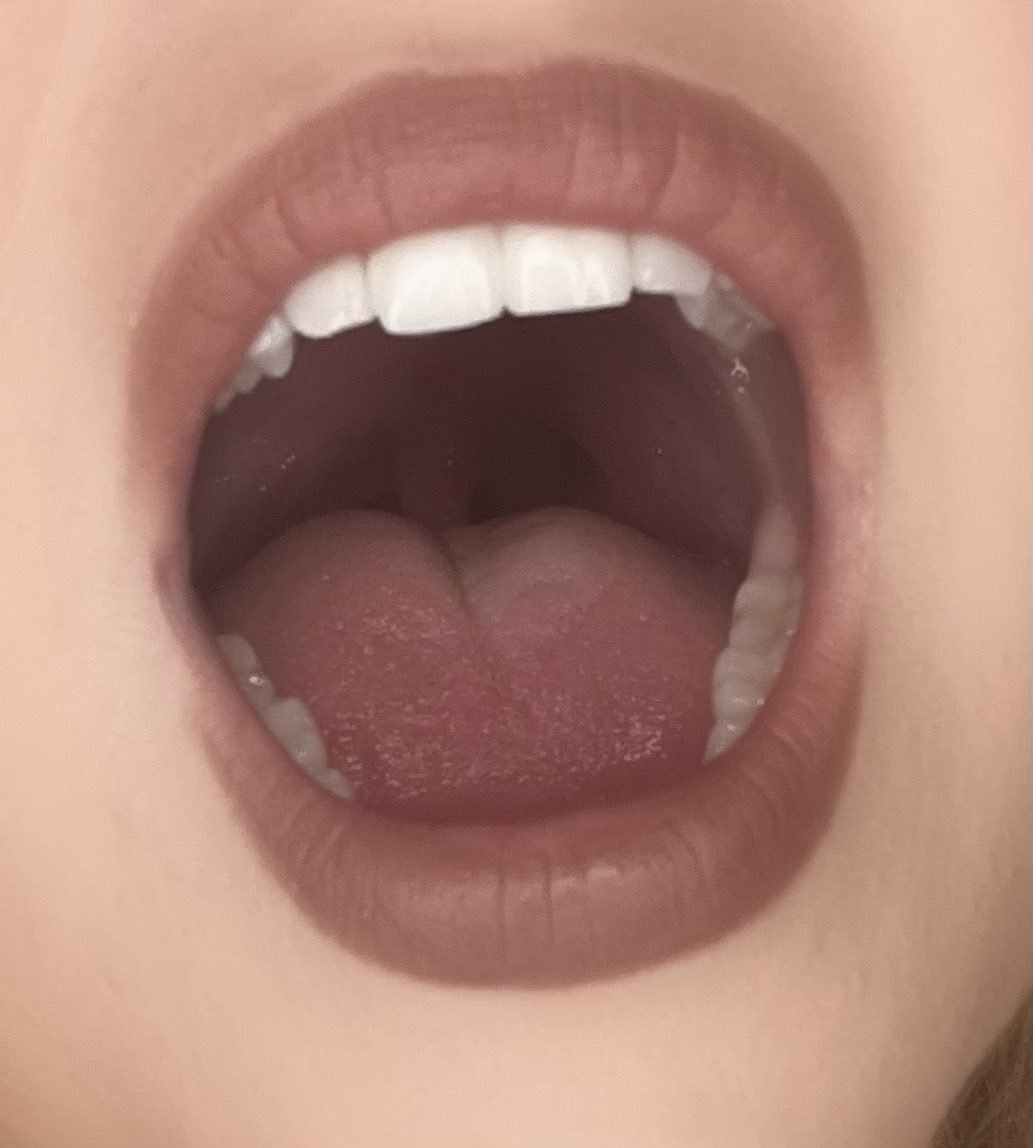 Cum in my mouth? 👅