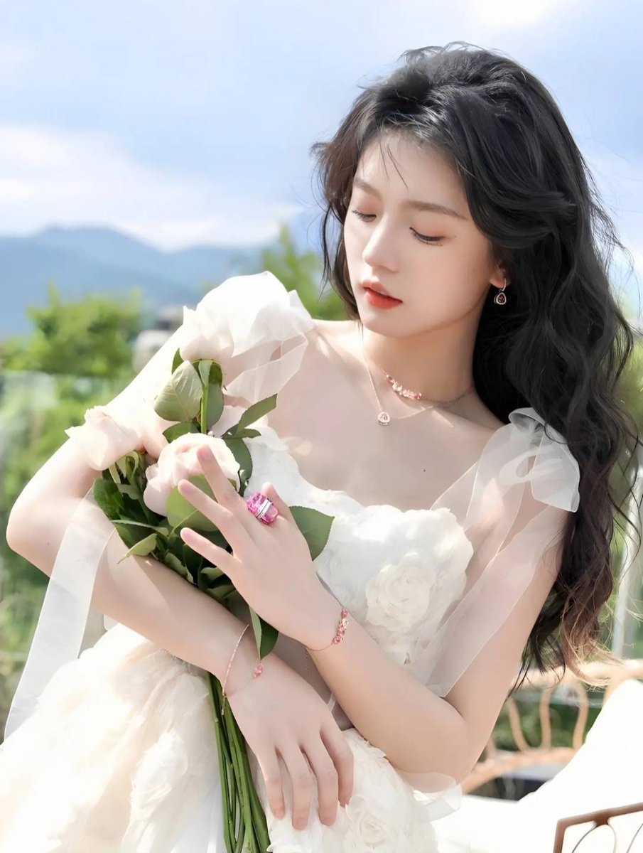 chen_lao95757's tweet photo. 大爱#enndme 最爱#曦姐
来欣赏曦姐的盛世美颜 https://t.co/EaPtLnNbdv