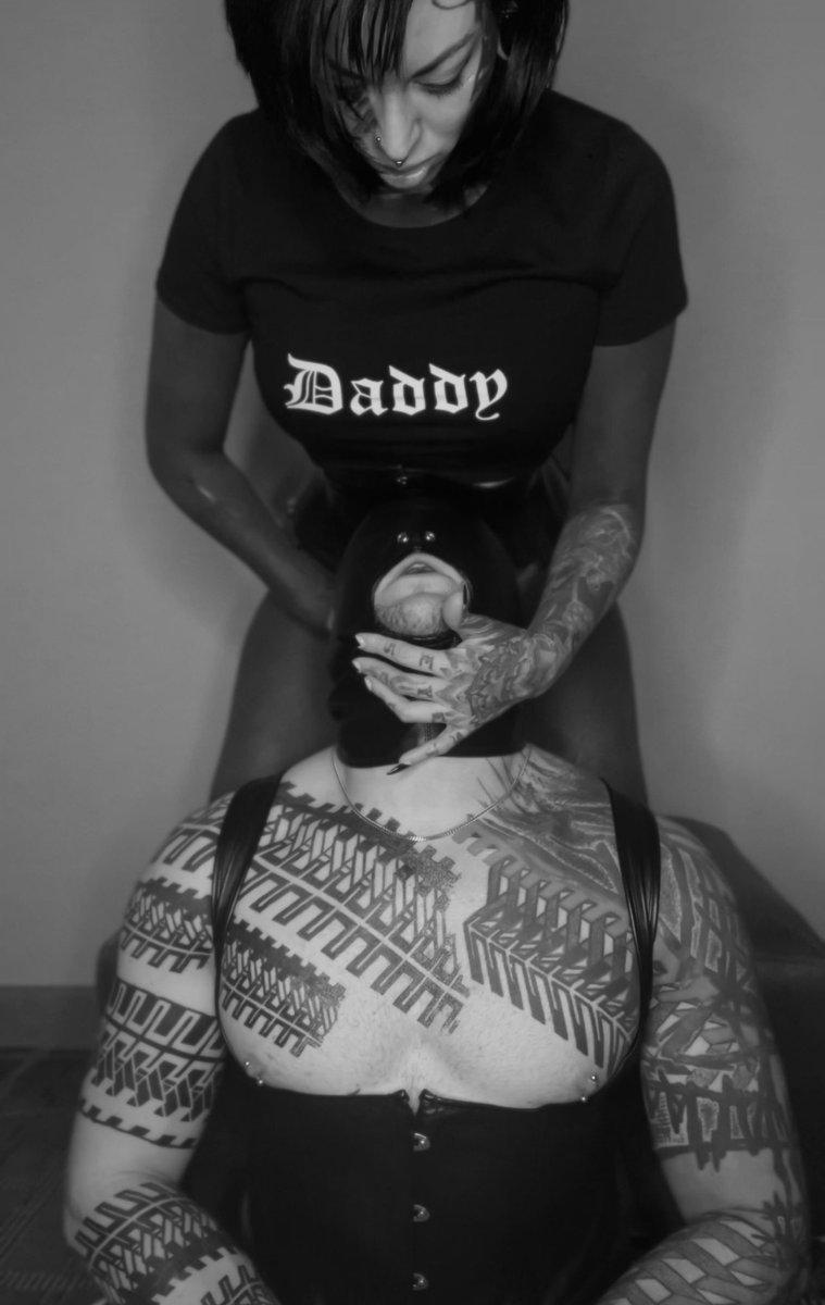 ___fleshcakez tweet media