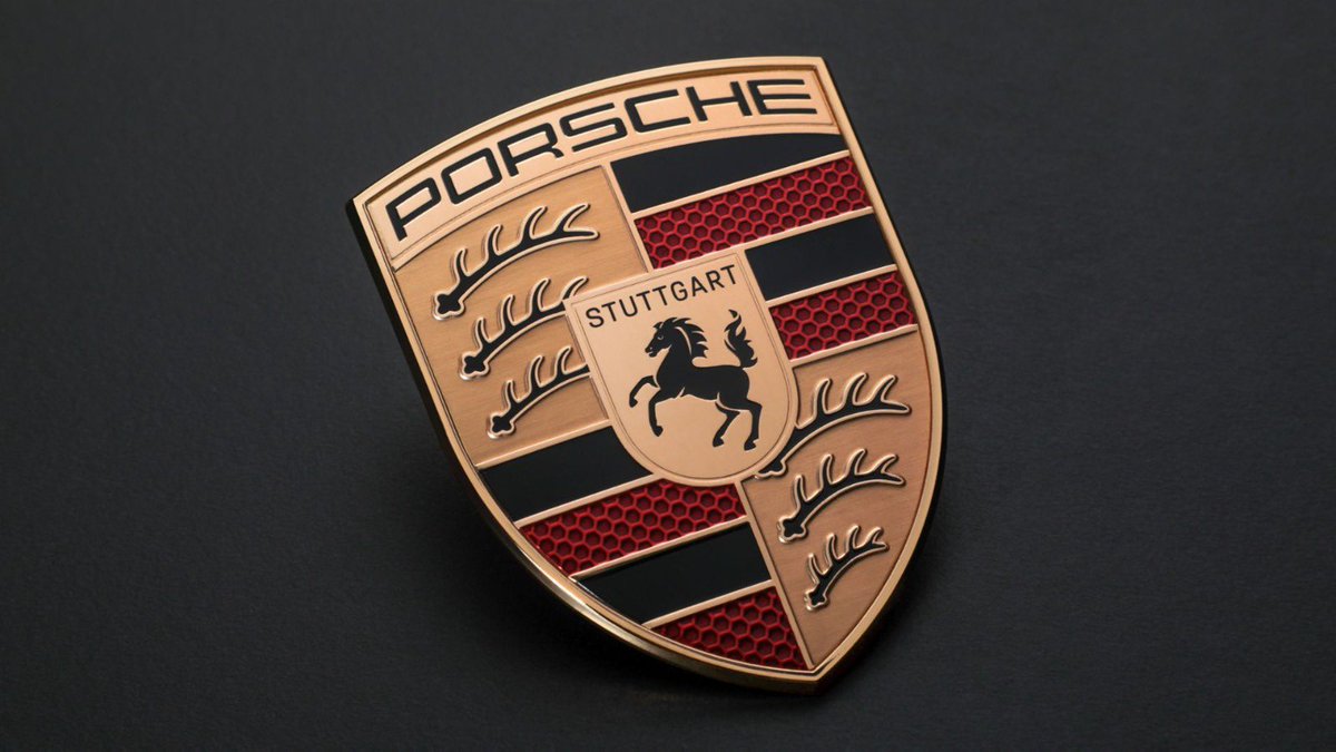 AutosyMas's tweet photo. #PorSiNoLoViste

Con la mira de evolucionar desde la base, #PorscheAG ha firmado un acuerdo con el especialista en el desarrollo de sistemas innovadores de chasis #ClearMotion, para colaborar en una tecnología de #suspensión activa con gran ancho de banda y un #software de captación directa de la superficie de la #carretera para el control proactivo de #chasis.
@porschemexico #noticias #automotive #cars #coches #autos #autonews #rm