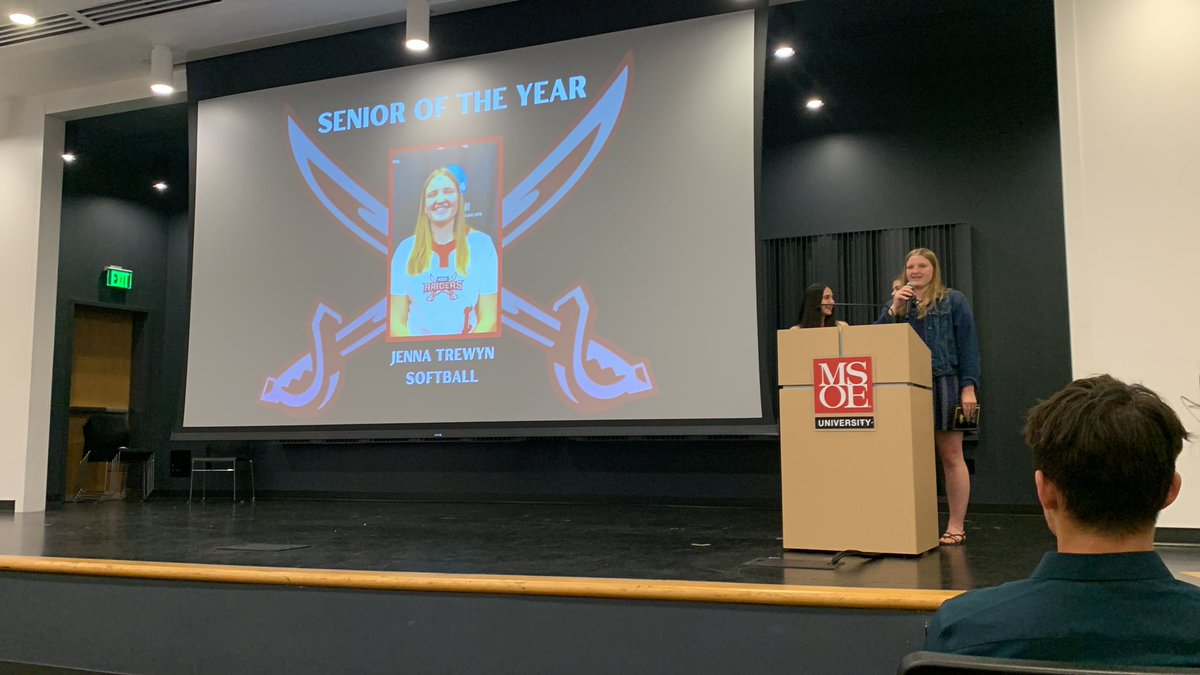 msoe_softball's tweet photo. What a wonderful evening at the Roscoes! Congratulations to our Senior of the Year and Assistant Coach of the Year! Shout out to @MSOE_SAAC for such a fun event! #TheRaiderWay ⚔️ https://t.co/lSAKfZX4nr