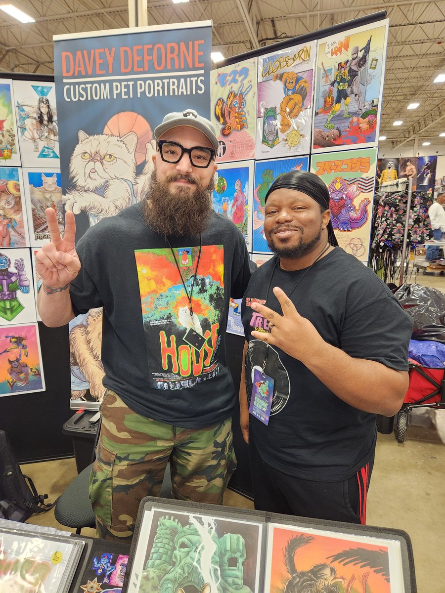DaBrute00's tweet photo. Another great day at @biglickcomiccon! Shout out to everyone who checked out #TREBLETRW! #Brutalplanetcomics #indiecomics @Mvrtinmpc https://t.co/tBHy7Qh7mH