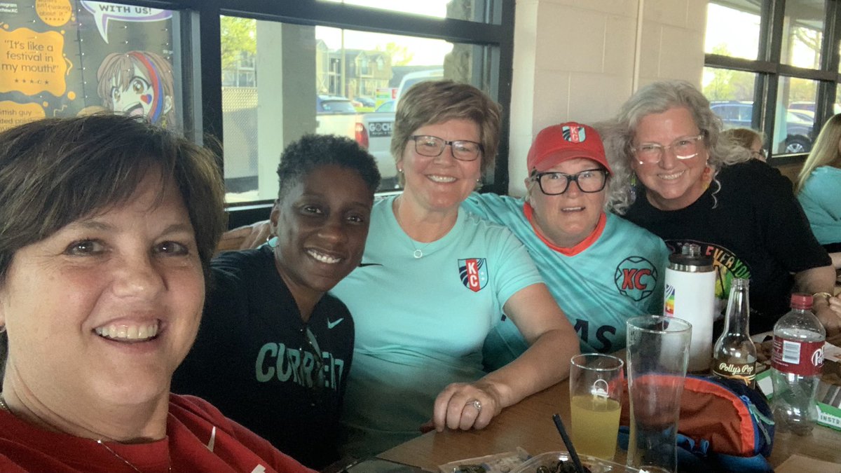 Tonight @caprih and I joined the @kcbluecrew watch party to cheer on the @thekccurrent, who remain undefeated! We always love hanging out with LeAnne and Karen of @AnnieinKansas. Plus, we had the honor to meet and talk with KC Current President Raven Jameson! #KCBaby