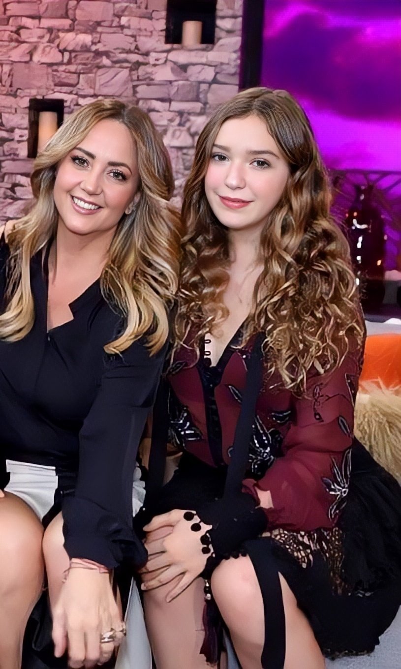 X-এ Sexys TV Mx: "Andrea Legarreta y Mia rubin❤️ https://t.co/UBGhtNXs4o" / X