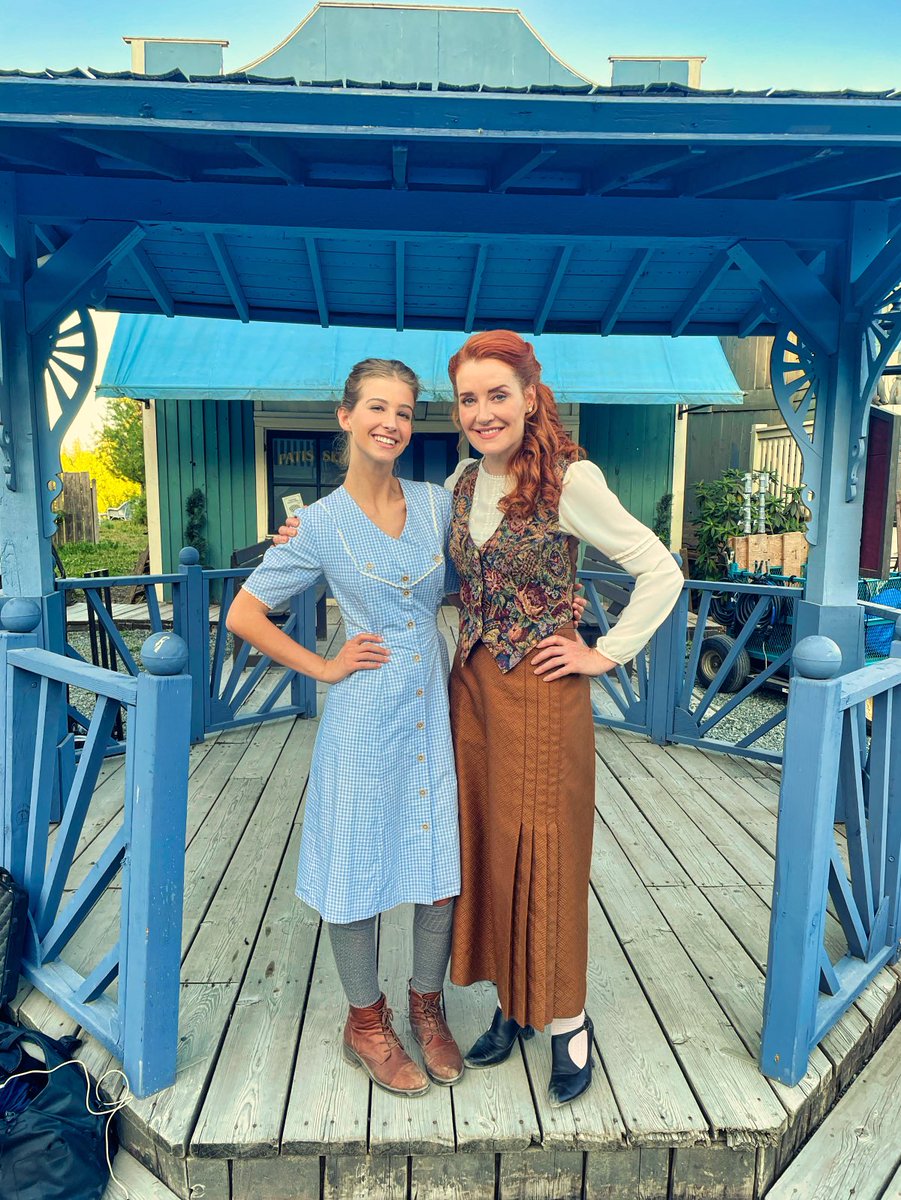 Finally a pic with the lovely @JoNewmarch #hearties #wcth @hallmarkchannel @WCTH_TV @SCHeartHome