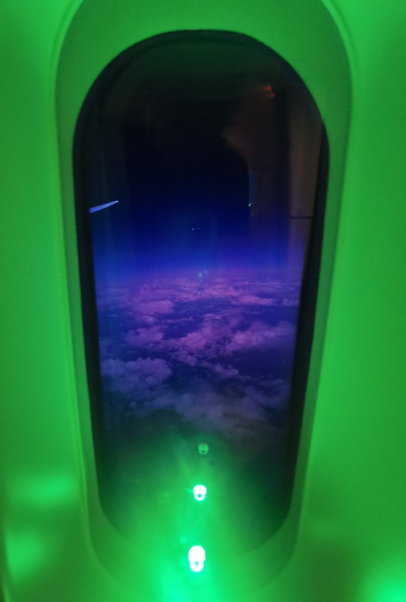 [#JAPANTRAVELSERIES] View up in the air from inside Zipair. It's about a 9.5 hrs flight flying directly from Vancouver to Narita Airport in Tokyo, Japan. @ZIPAIRTokyo #ZipAir #ZipAirOfficial #Narita #Tokyo #Japan #MoVernie