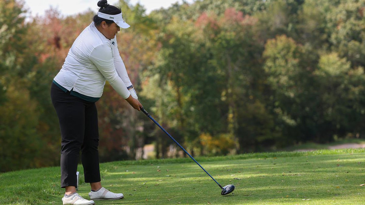 Strong Sunday to wrap up the Navy Spring Invitational, as Katherine Sung finished the tournament tied for second! 🔗dartsports.co/4aUAiop #TheWoods🌲 | #GoBigGreen