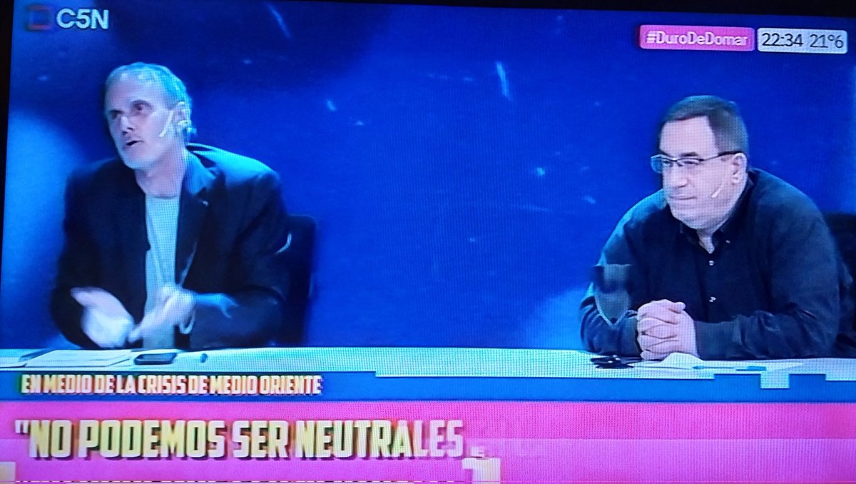 quemerizado's tweet photo. Soy ciudadano Argentino y no apoyo a israel @CarlosMaslaton
Apoyo al Pueblo palestino y al pueblo irani
No decis nada en TV en este momento del #GenocidioEnGaza 
Y los más 15 mil niñas y niños que asesinaron pedazo de sorete hdp !
Sos una mierda Maslaton
Das asco!
@C5N 
@lulitru https://t.co/Ng4z77HDI9