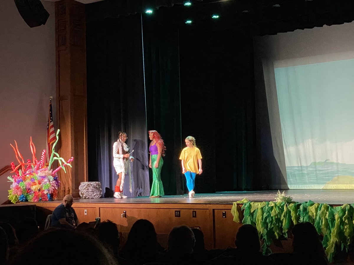 Desiree Stuart tweet media