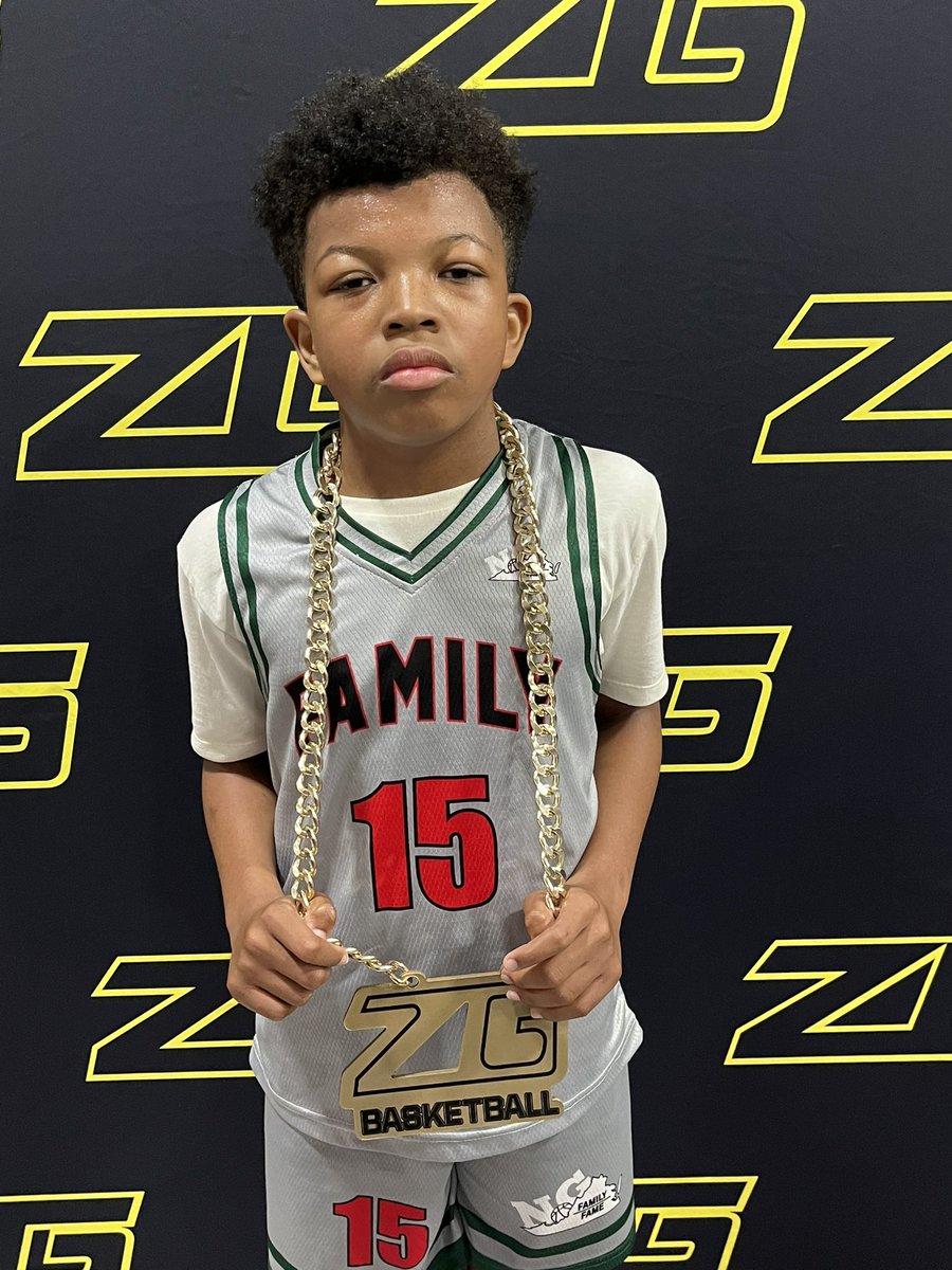 Family Over Fame earns a #ZGChain capping of a great weekend for their Boys 6th group led my coach Q and #ZGPOTG Preston Brent. 

<a href="/zg_midatlantic/">Zero Gravity Mid-Atlantic</a>