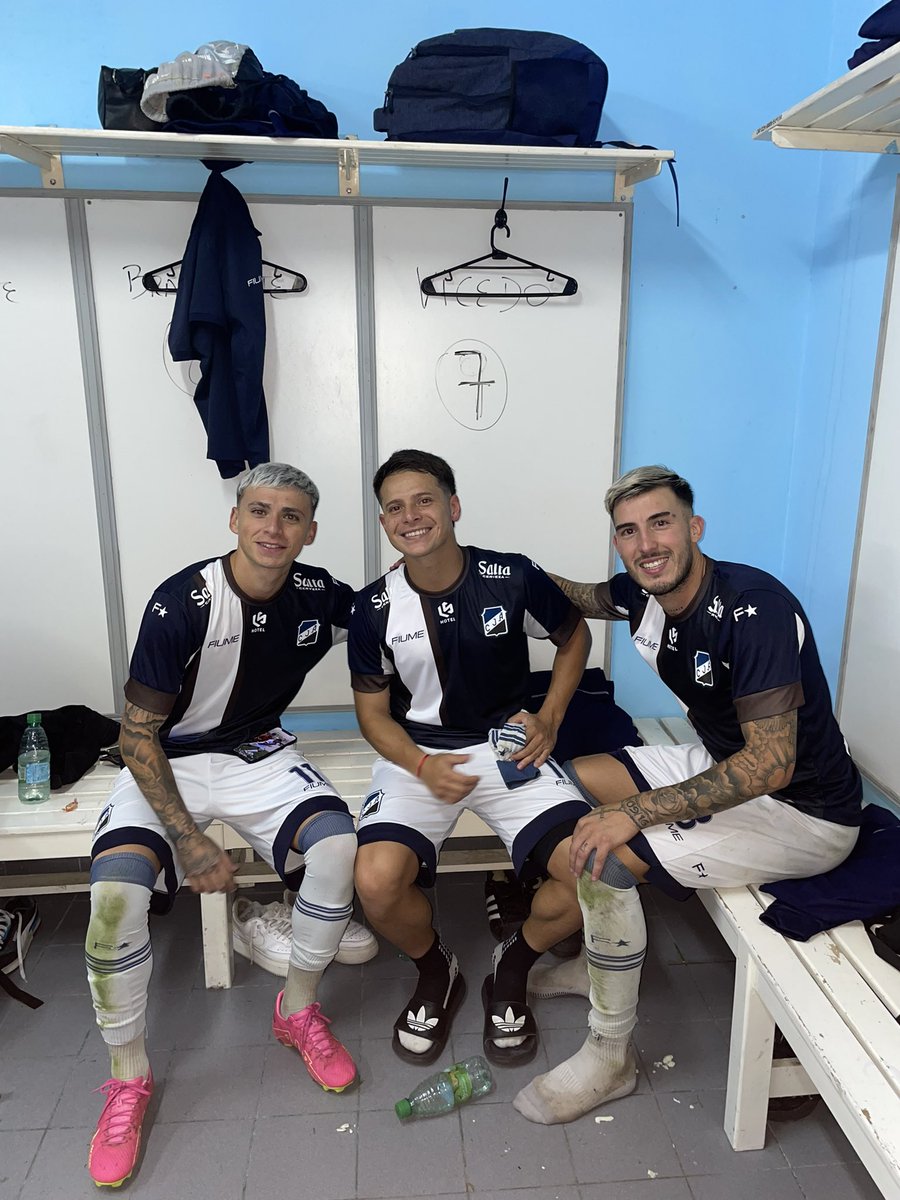 Vamos!!! 🤎🤍💙